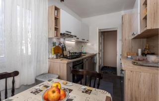 Nice Apartment In Novi Vinodolski - 6