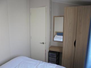Kings: Malton:- 6 Berth, Central Heated, Enclosed Veranda - 5