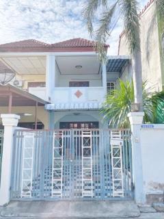 Bang Saen House: Friends/Family. - 9