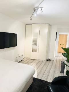 Bright 1BR Flat Walk to Hyde Park, Queensway and Paddington - 1