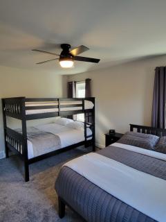 Lake Sherwood Chalet - 8