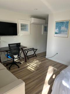 One room with one queen bed studio to rent - Palo Alto - 8