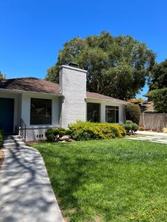 One room with one queen bed studio to rent - Palo Alto - 4