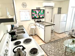 (B) Casa Azul. Minutes from the Beach & Mall - North Palm Beach - 2