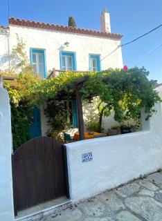 Two sisters - Città di Alonissos - 3