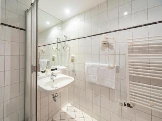B&B HOTEL Gotha-Hbf - Gotha - 8