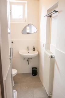 Schöne Ferienwohnung im Herzen von Itzehoe mit eigenem Eingang - Itzehoe - 8