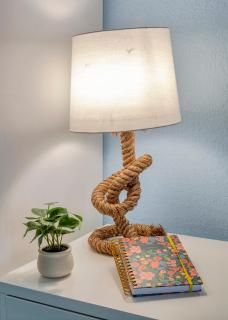 TAMPA BAY, BEACH step away, WIFI, FREE PARKING,POOLS, JACUZZI - 1