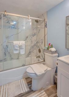TAMPA BAY, BEACH step away, WIFI, FREE PARKING,POOLS, JACUZZI - Ruskin - 4