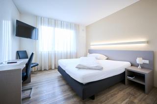Hotel am Kreisel Self-Check-In by Smart Hotels - Lachen - 9