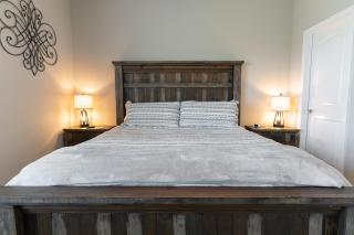 Near 76 Strip and SDC - King Beds - Stairs Required - Outdoor Pool - FREE TICKETS INCLUDED - V3103-6 - Branson - 1