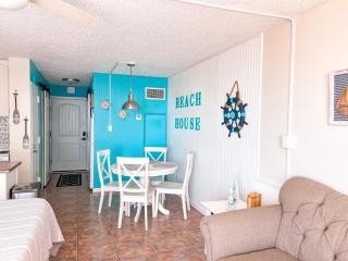 Beachfront Studio - Perfect Location - Free Beach Chairs - Panama City Beach - 4
