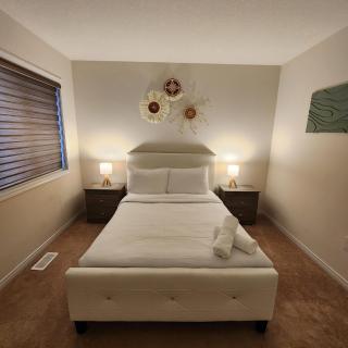 Niagara Oasis Hideaway - 2