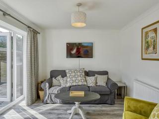 Pass the Keys Modern Manchester House with Airport Links - Cheadle - 0