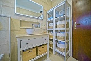 Apartments with parking spaces Postira, Brac - 22201 - Postira (Postire) - 2