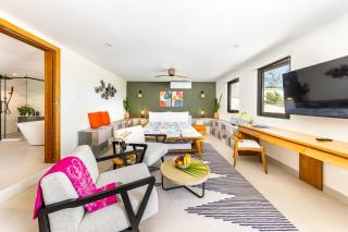 Jade I Long Bay Retreat I Luxury Stay Near Grace Bay & Long Bay Beach - Long Bay Hills - 4
