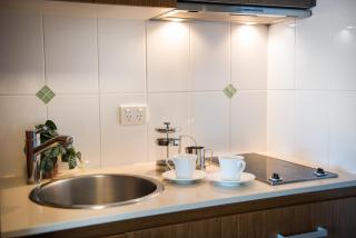 Ocean Dreams On Airlie - Studio Apartment - Airlie Beach - 1