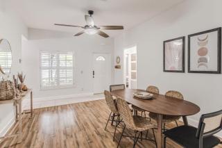 11 Mins to Beach - 3BR w Private Pool + Grill - 2