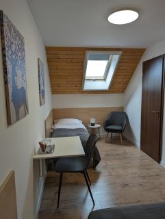 ZÁNKAPU -Hotel for You- Adult & Bike Friendly 3-Room B&B with Local Wine, Terrace & Káli-medence Experience - 1