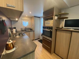 Mobile Home tout confort 4 pers, proche plage et centre, clim, TV, terrasse, parking - FR-1-709-75 - Fouras - 4