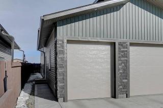 Brand New Modern Escape - Grande Prairie - 4