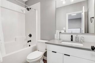 Brand New Modern Escape - Grande Prairie - 5