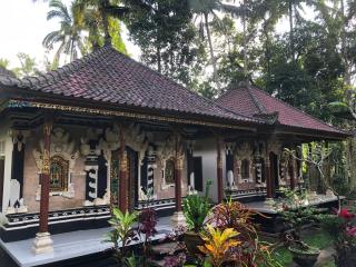 BELIMBING HOMESTAY - Kesimpar - 8