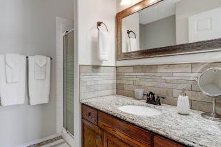 Bright and Spacious Home away from home - Grande Prairie - 2