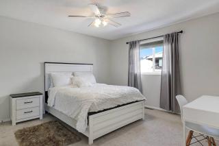 Bright and Spacious Home away from home - 7