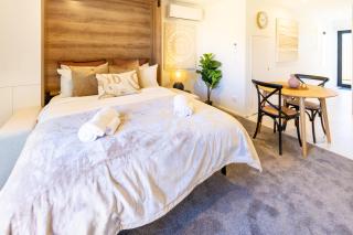 Central Oasis: Charming Studio with Backyard - Christchurch - 5