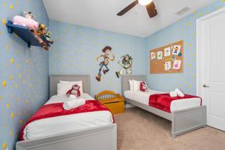 Encore Resort 10bd Home with Movie & Game Room (2302) - Orlando - 4