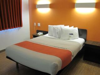 Motel 6-Eagle Pass, TX - Lakeside - 1