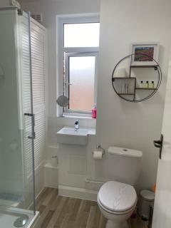 Stylish & Modern Central Studio Apartment Free parking - 9