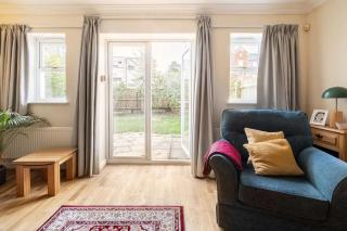 Spacious 4-bedroom townhouse in the city center with free parking - Oxford - 6