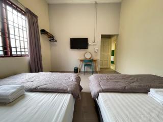 Muslim Homestay Teluk Intan ( Hotel Style Room ) by Mr Homestay - Teluk Intan - 1