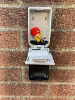 Brand new private studio flat, own entrance. - Bristol - 9