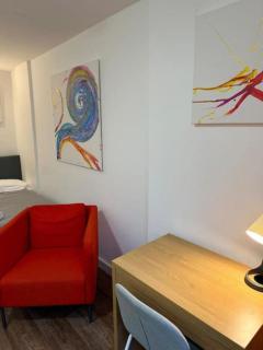 Brand new private studio flat, own entrance. - Bristol - 5