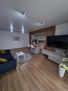 New Metropolitan - 8