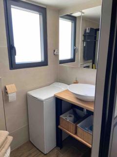 Petite maison et jardin,piscine chauffée privative - Rognes - 9