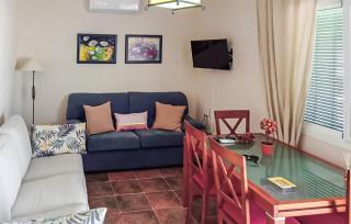 2 Bedroom Gorgeous Home In El Morche - 7
