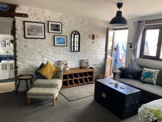 Horseshoe Cottage - 4