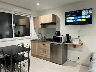 Studio indépendant & lumineux - Cholet - 3
