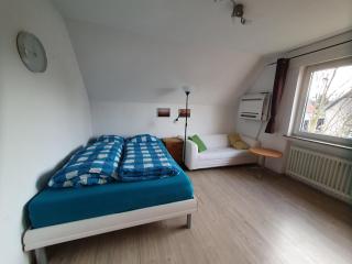 Geräumiges Ferienhaus in Bad Salzuflen mit einfacher Ausstattung, für Geschäftsreisende, Gruppen oder Familien geeignet, 4 Schlafzimmer - Bad Salzuflen - 5