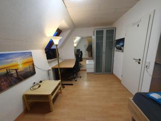 Geräumiges Ferienhaus in Bad Salzuflen mit einfacher Ausstattung, für Geschäftsreisende, Gruppen oder Familien geeignet, 4 Schlafzimmer - Bad Salzuflen - 2