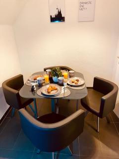 Modernes, zentrales Apartment in Troisdorf, Region Köln Bonn, 3 Etage, maximal für 4 Personen, Parkplatz & Netflix inklusive - Troisdorf - 4