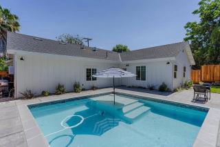 Lux Pool Oasis, 3BR,Chic Kitchen - Concord - 3