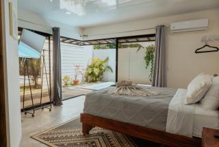 Private pool & rooftop patio Hot tub, AC, WI-FI - 8