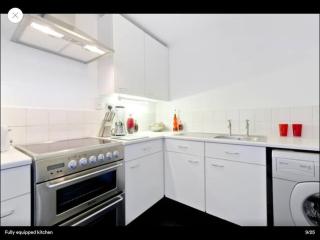 Zone 1! 2 bed duplex Apartment! - 2