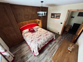 Chalet Chez Louis - Alpine Charm with Mont Blanc View & Ski Access - Courmayeur - 4