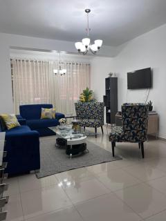 Paramount 3-Bedroom Apartment with Parking - 2